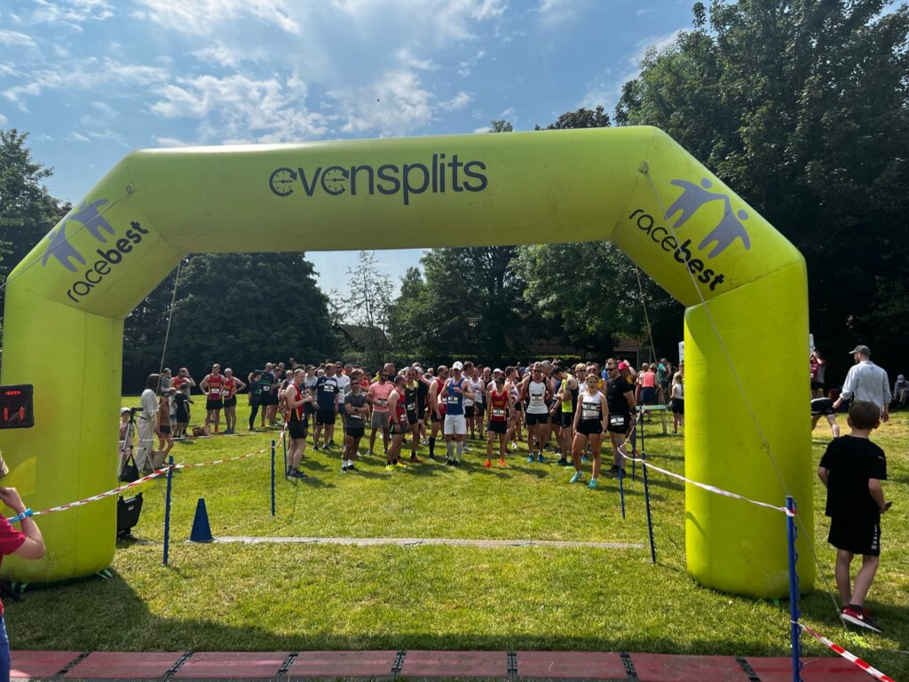 Linea di partenza della Burton Leonard 10k 2023